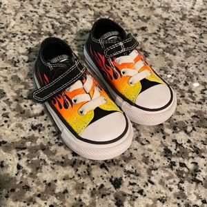 Easy on Converse size 4